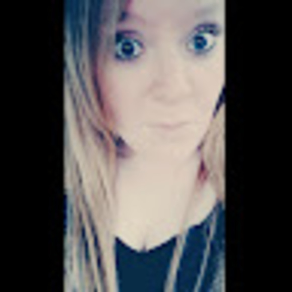 Meet your Posher, Amber - Picture 1 of 1